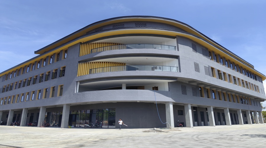 海南中央民族大學(xué)UHPC墻板選擇了飾紀(jì)上品.你呢？