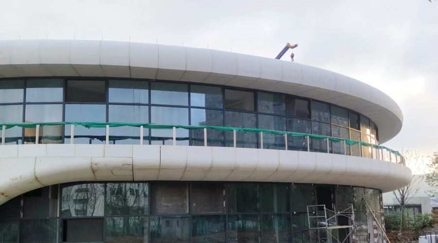 浙江三合項(xiàng)目的UHPC幕墻板工程 浙江三合項(xiàng)目的UHPC幕墻板工程